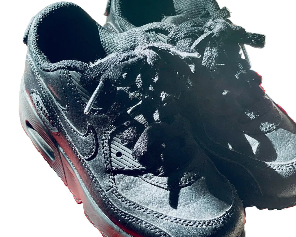 Minimal White Sneakers – Leather